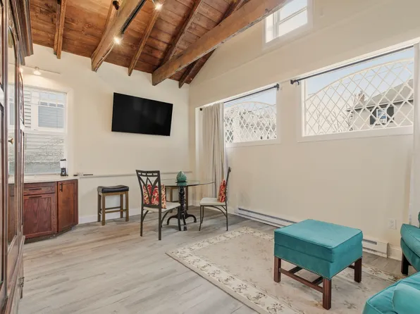 98 Kay St #4, Newport, RI 02840