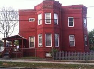 285 Walnut St, Holyoke, MA 01040