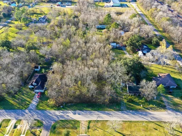 7810 S Masters Rd, Manvel, TX 77578