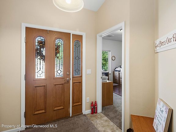 3rd image of 70 Lodgepole Cir