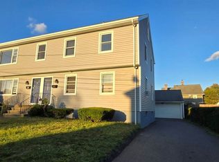 54 Hallock St, Bridgeport, CT 06606
