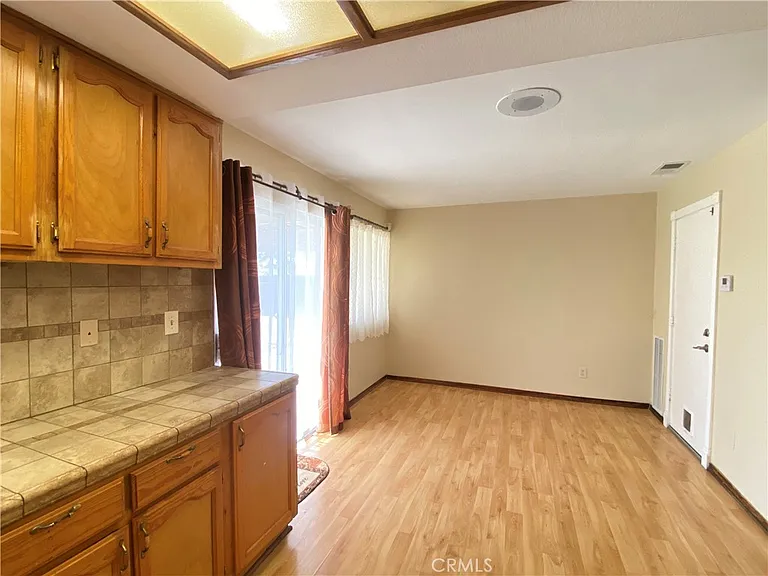 12044 Champlain St — Photo 8