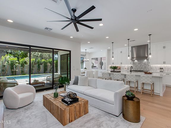 4th image of 4609 E CATALINA Drive