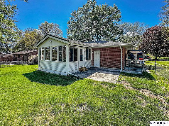 2nd image of 1110 Driftwood Dr