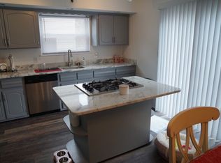 31 Row Pl, Staten Island, NY 10312