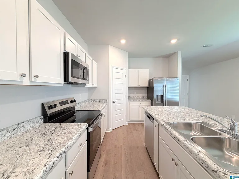 132 Challenger Way — Photo 13