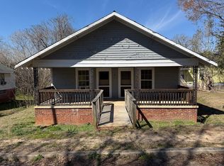 6 E Jackson St, Ware Shoals, SC 29692