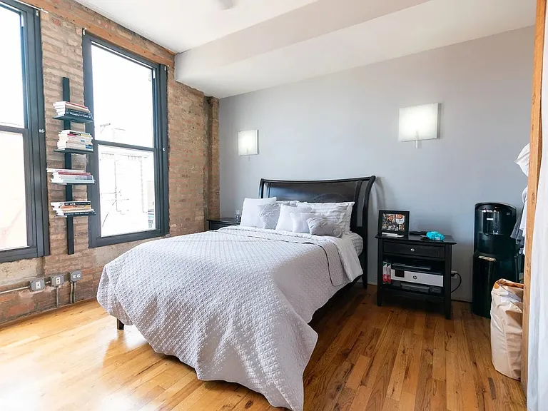 3000 S Archer Ave — Photo 9