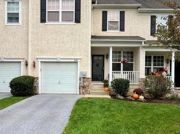2721 Shelburne Rd, Downingtown, PA 19335