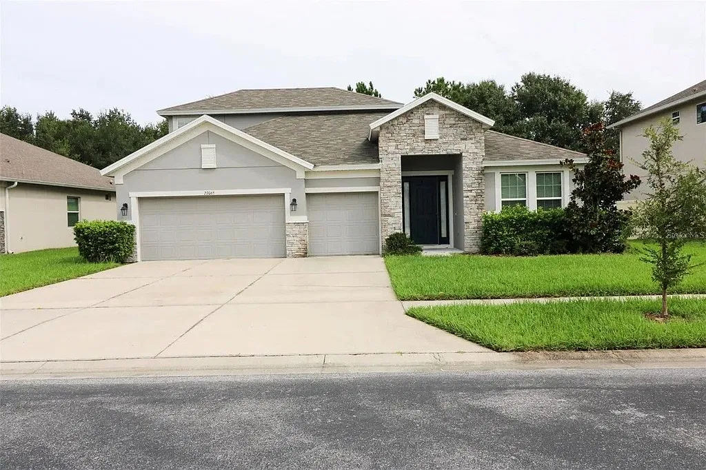 Property main image