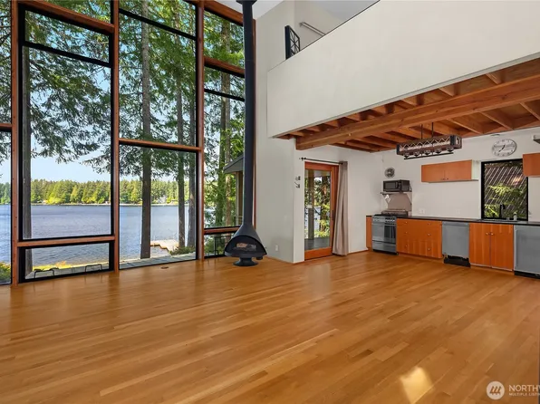 451 E Ballantrae Drive, Shelton, WA 98584