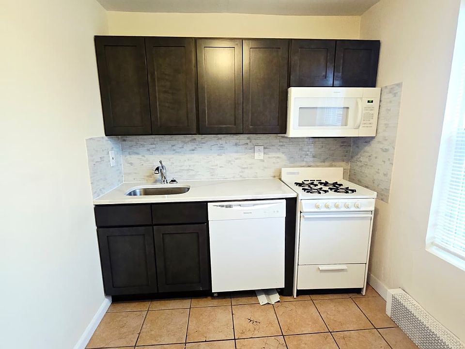1st image of 166 Highland Ave #1B