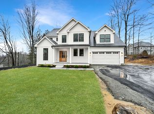 1 Elwell Rd, New Fairfield, CT 06812