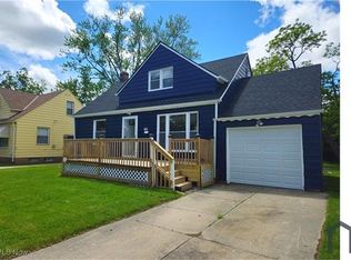 5200 Catherine St, Maple Heights, OH 44137