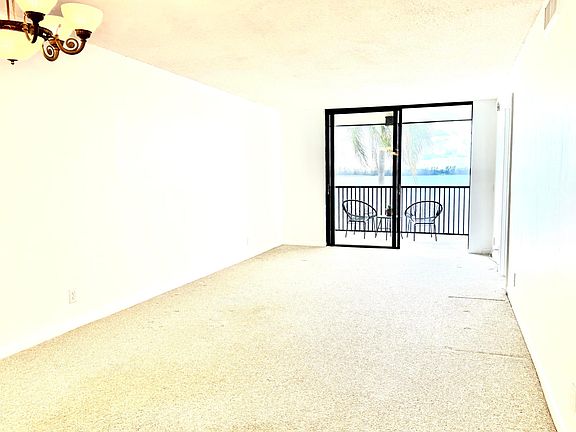 4th image of 112 Lake Emerald Drive #204