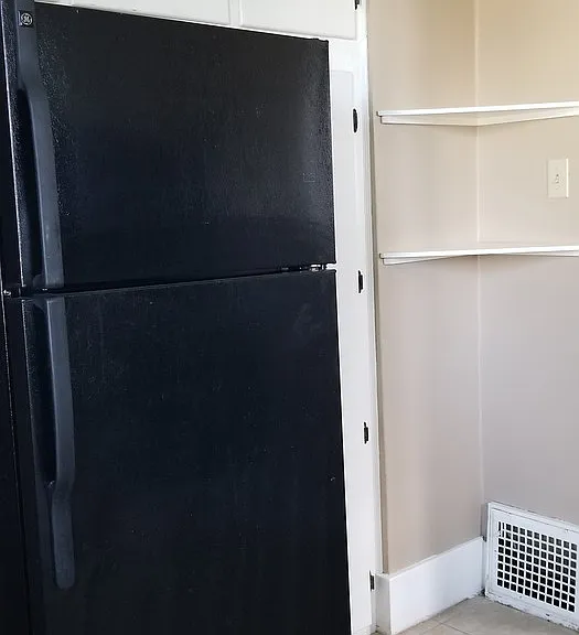 1722 Sinclair St — Photo 6