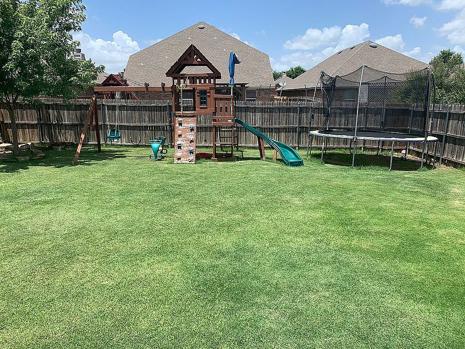 2nd image of 9416 Tierra Verde Trl