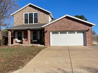 204 W Maple St, Nixa, MO 65714