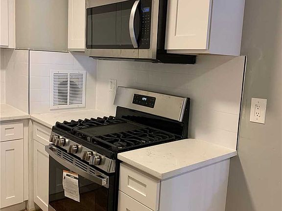 3rd image of 13445 155th St