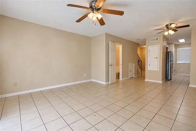 2 bed, 1.5 bath, 1100 sqft, $1,450 — Photo 4