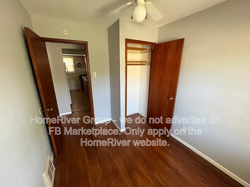 3 bed, 1.0 bath, 854 sqft, $1,450 — Photo 3