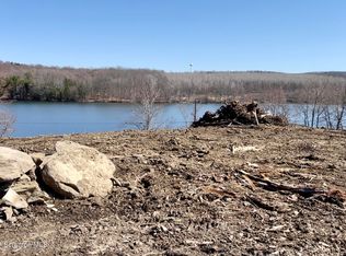 Fords Pond Rd, Clarks Summit, PA 18411