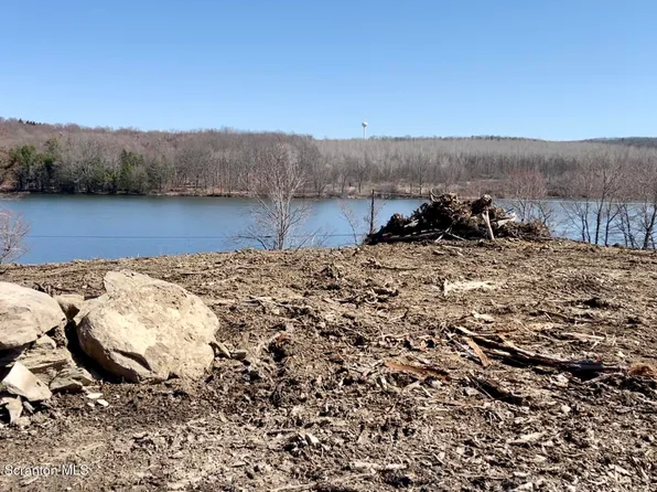 Fords Pond Rd, Clarks Summit, PA 18411