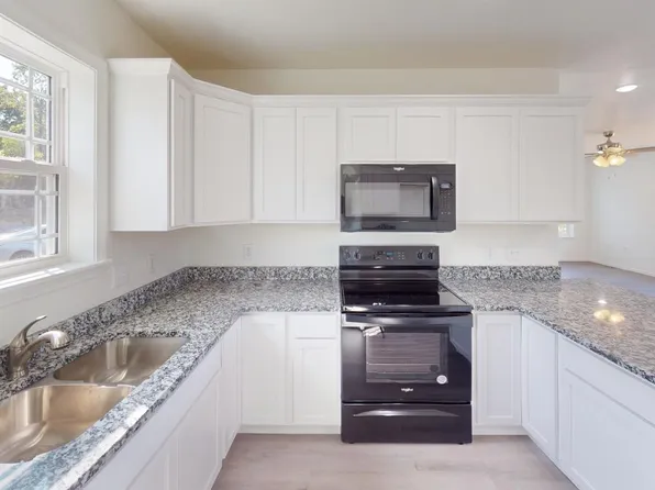 124 Sunset Cv, Branson, MO 65616