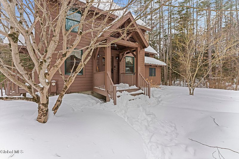 3rd image of 3056 Shaw Road