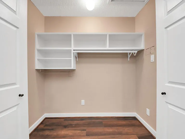 10843 Pepper Ln — Photo 36