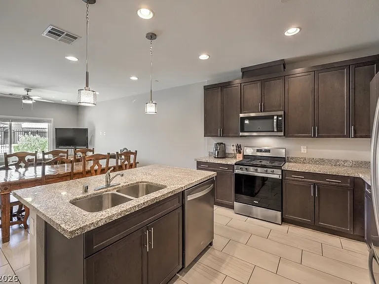 1028 Via Corto St — Photo 11