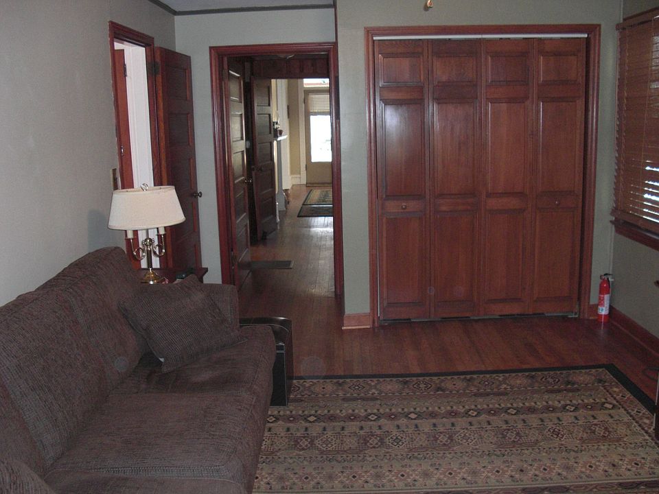 2nd image of 1304 National Ave