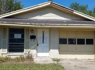 811 Rice Ave, El Campo, TX 77437