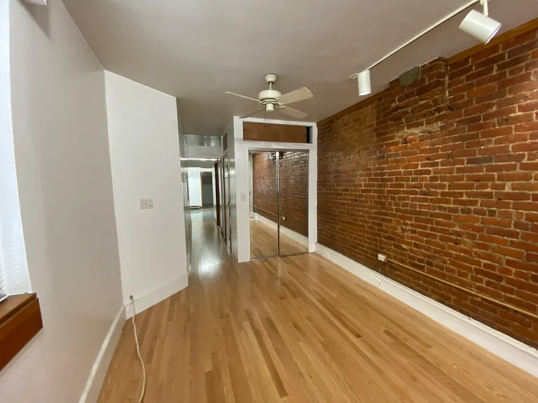 89 Prince St #2F — Photo 6