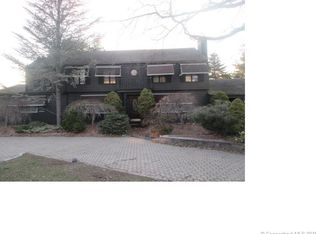 93 Willowbrook Rd, Cromwell, CT 06416