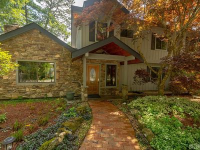 21 Echo Springs Poin, Lake Toxaway, NC, 28747