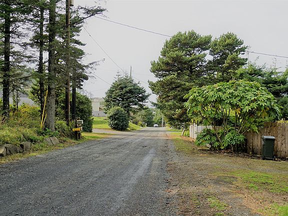 5th image of 147 NE 56th St
