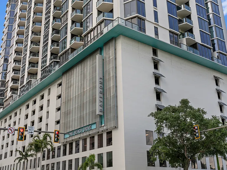 1 Beach Dr SE #1112 — Photo 58