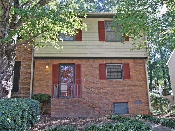 1439 Twin Branches Cir SE