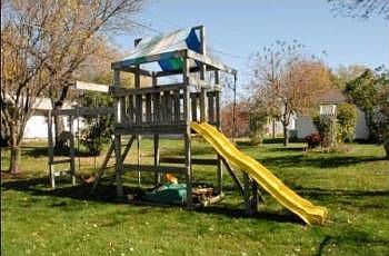 2nd image of 413 5th St NE