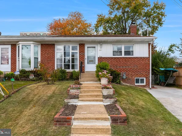 121 Jasper Pl, Alexandria, VA 22304