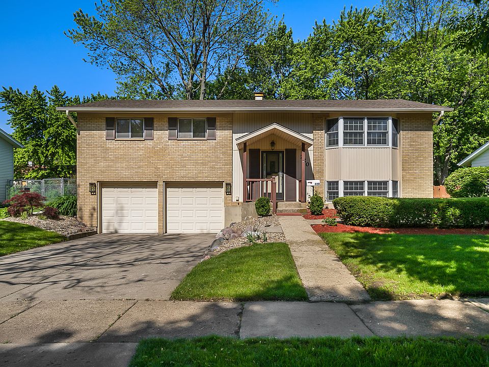 1st image of 220 N Dean Dr