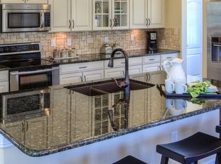 907 Molly Cir, Sarasota, FL 34232