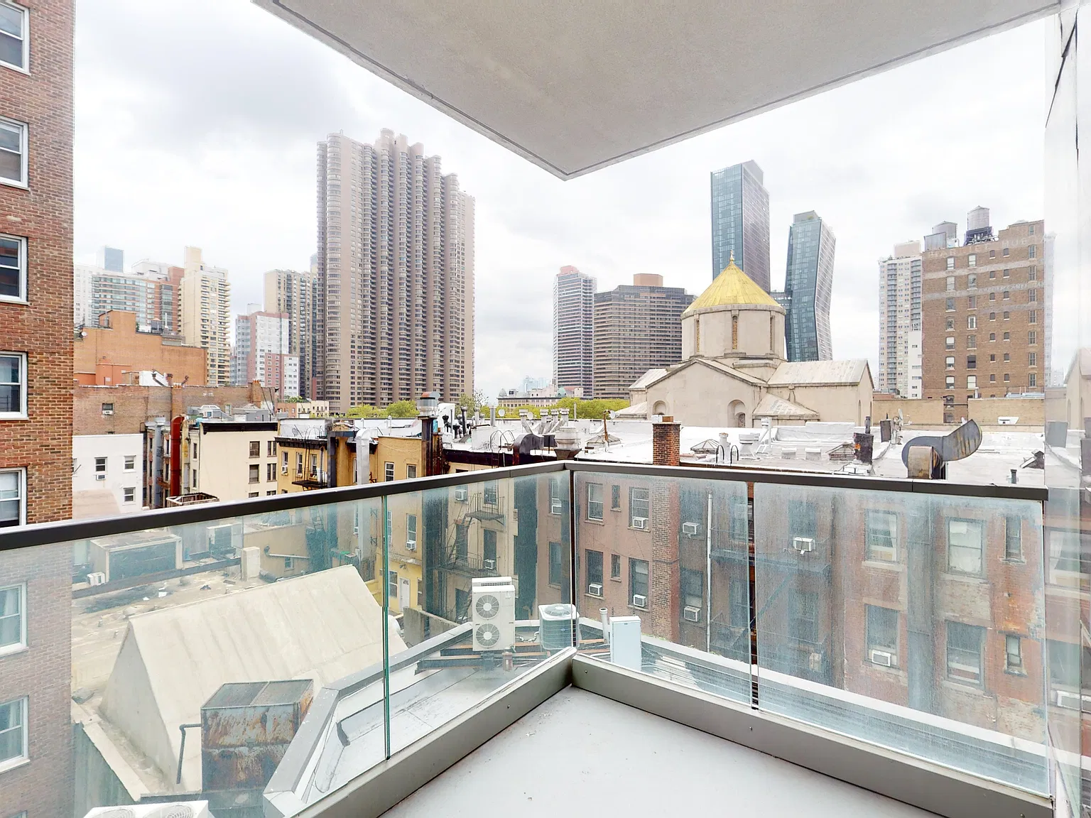 237 East 34th Street — Photo 3