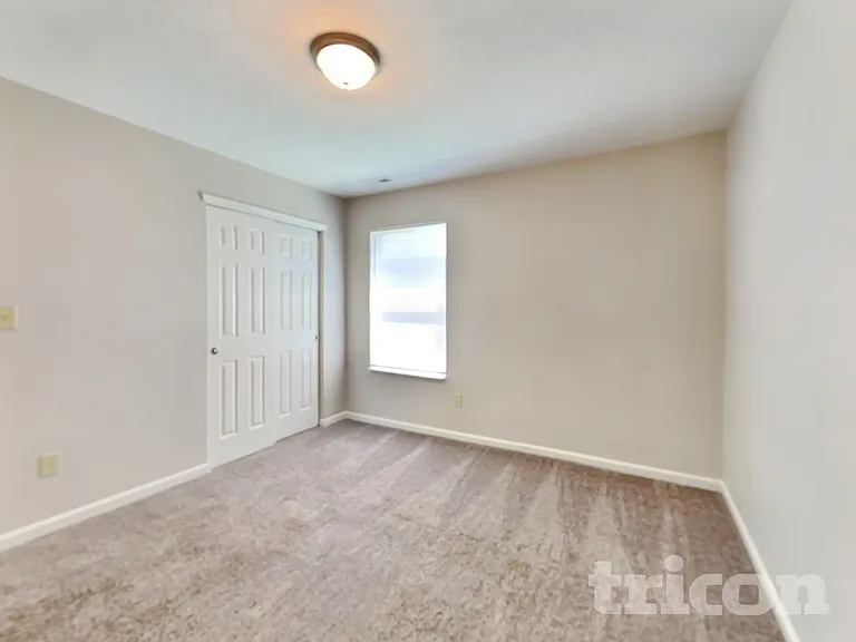 817 Blue Ash Trl — Photo 13