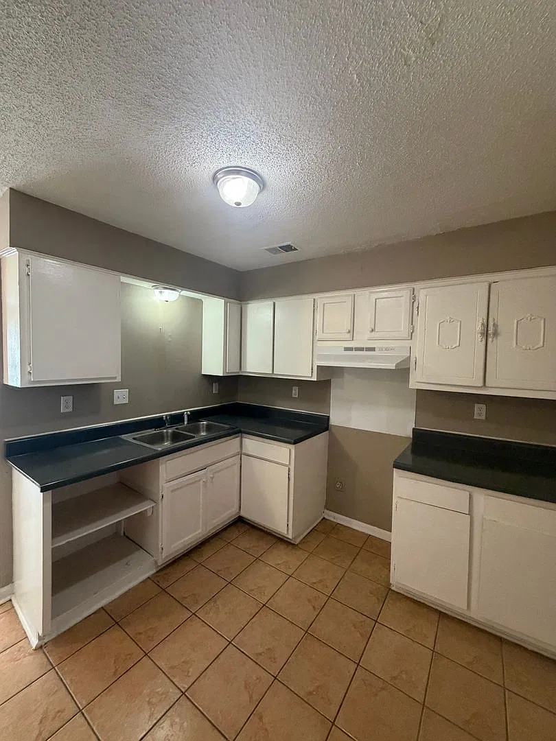 3540 - 3542 Christine Rd. — Photo 3