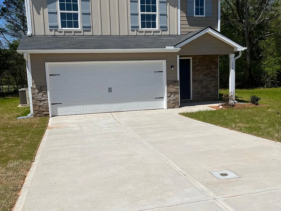 134 Dogwood Ln