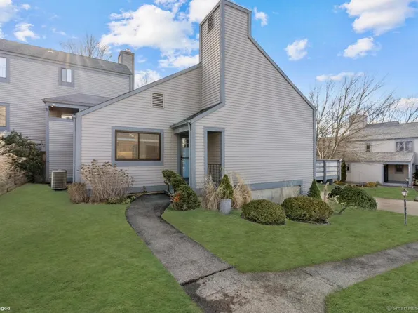 542 Pilgrim Harbor #542, Wallingford, CT 06492