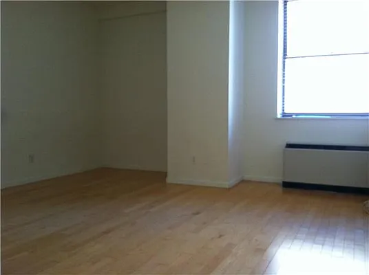 Rented by R New York | media 44