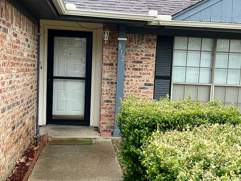 812 Cornfield Dr — Photo 9